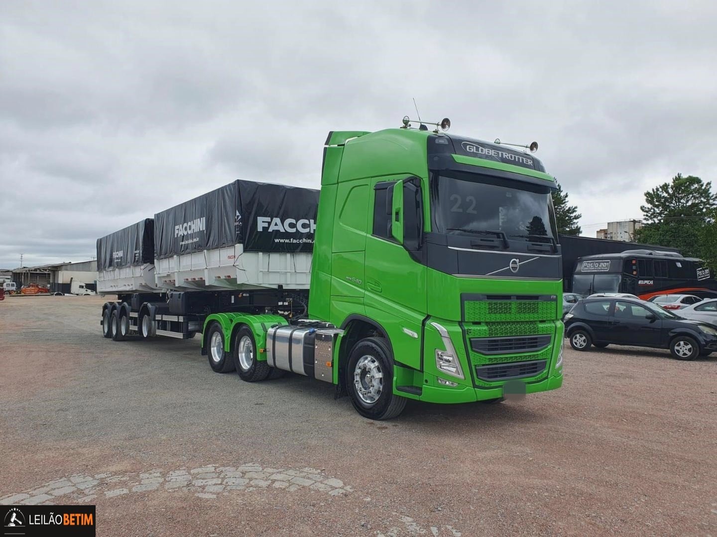 FACCHINI VOLVO FH540 6X4 2022 PACOTE SC + CAÇAMBA FACCHINI 52M³ 4º EIXO 2023
