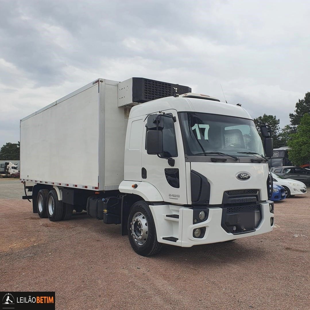 FORD 290 TRUCK 6X2 FORD CARGO 2429 BAÚ CÂMARIA FRIA 2017 - FRIGORÍFICA