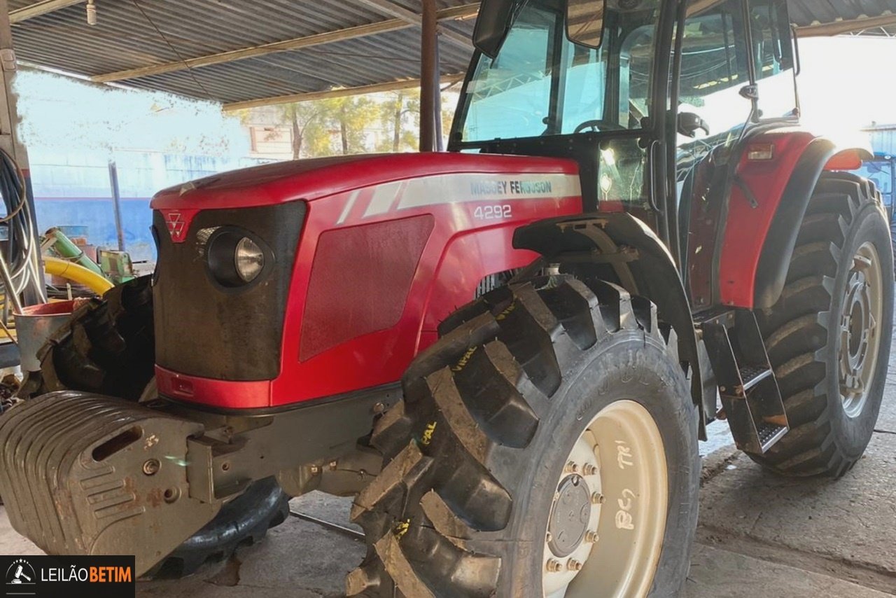 Massey Ferguson 4292  - ano 2011